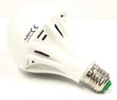 ALMİNA DL-2025 AMPUL ŞARJLI LED AMPUL 15W 220V E27 ACİL DURUM ŞARJLI AYDINLATMALI LED AMPUL